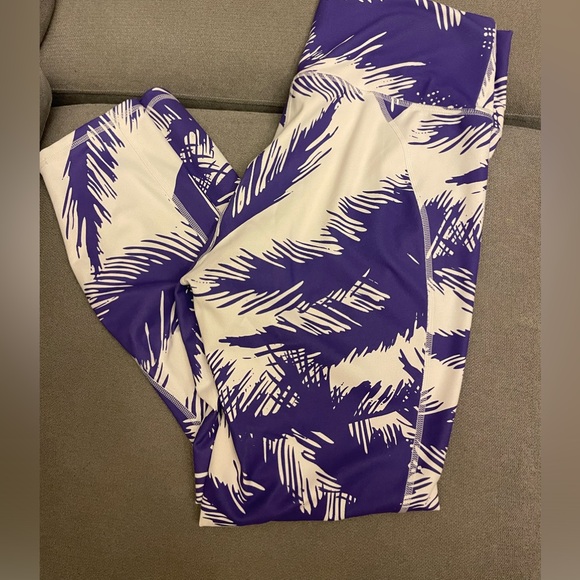 Fabletics Pureluxe 3/4 leggings - Picture 3 of 3